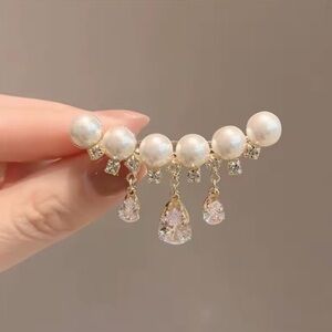 Zara Gold and Pearl Crystal Brooch